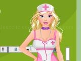 玩 Barbie nurse